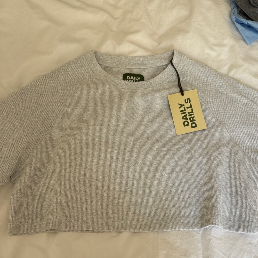 Daily Drills Light Grey Cropped Thermal in XS/S - Picture 2 of 4